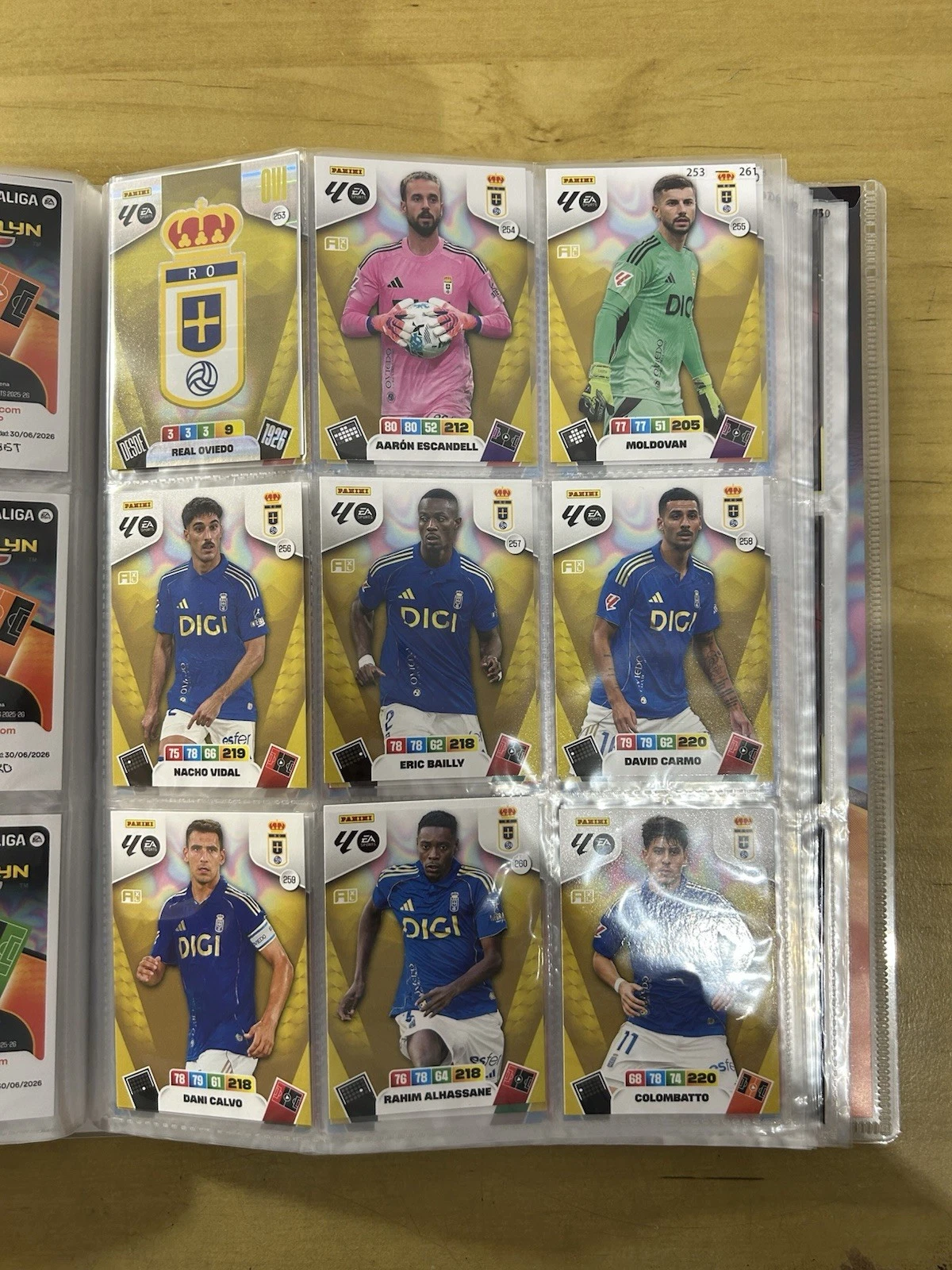 Equipo completo 19 cards Real Oviedo Panini Adrenalyn XL LaLiga 2025-26