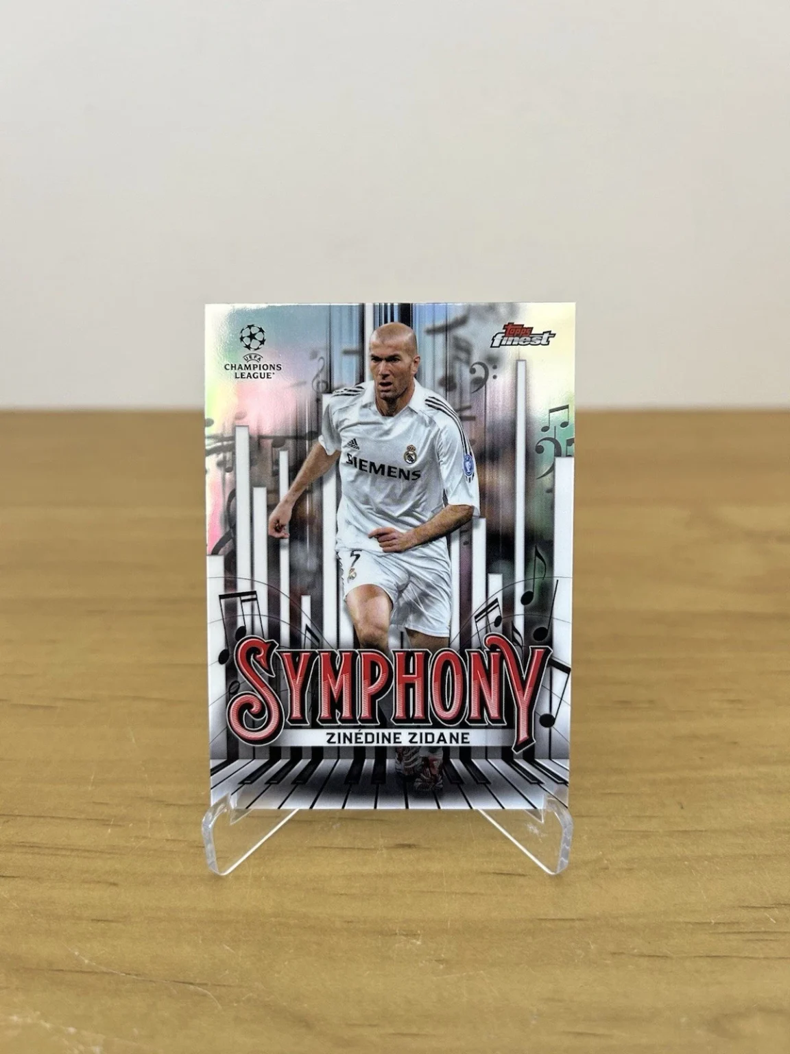 Carta Zinedine Zidane Symphony SY-17 Topps Finest UEFA 2024-25