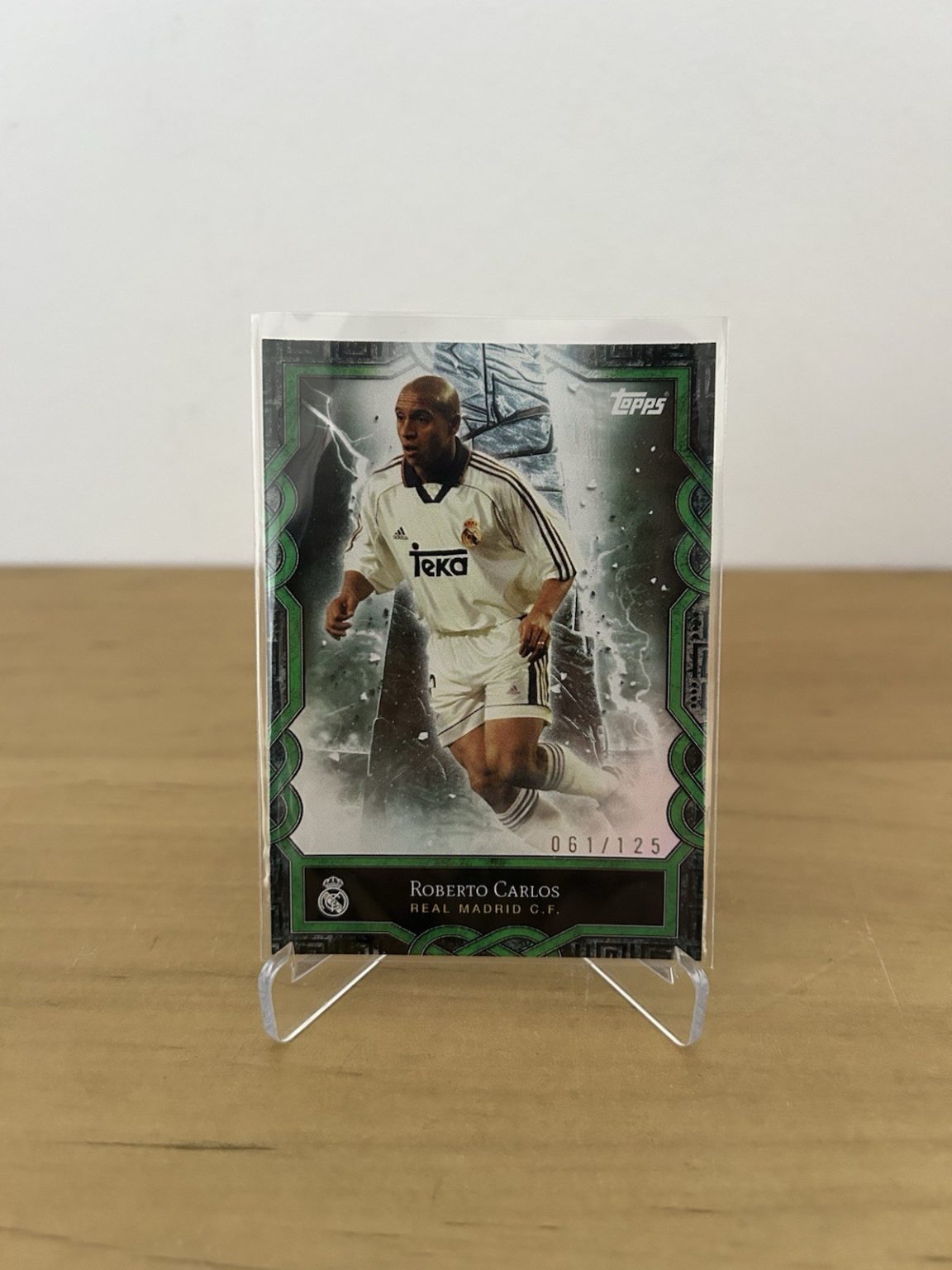 Carta Roberto Carlos MO-1 numerada 125 Topps Real Madrid CF Fan Set 2024-25