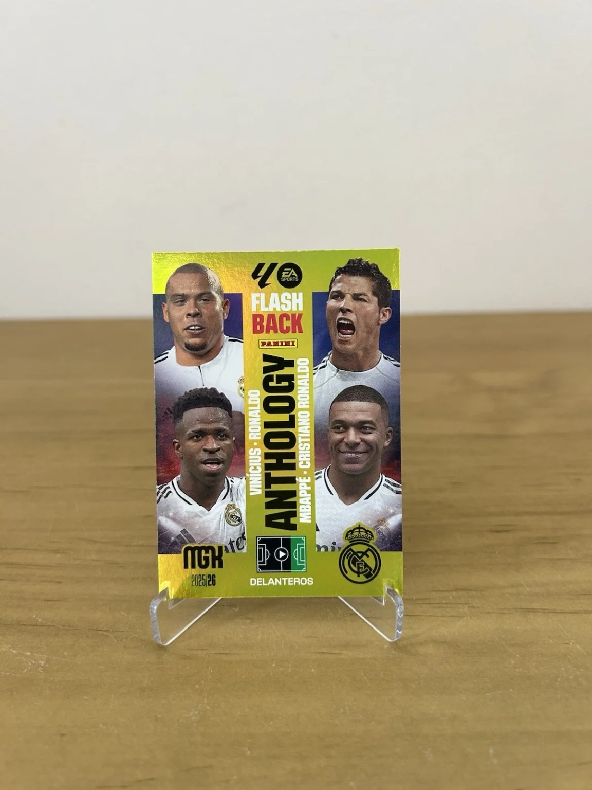 Carta Flashback Anthology Mbappé Cristiano Ronaldo Panini Megacracks LaLiga 2025-26