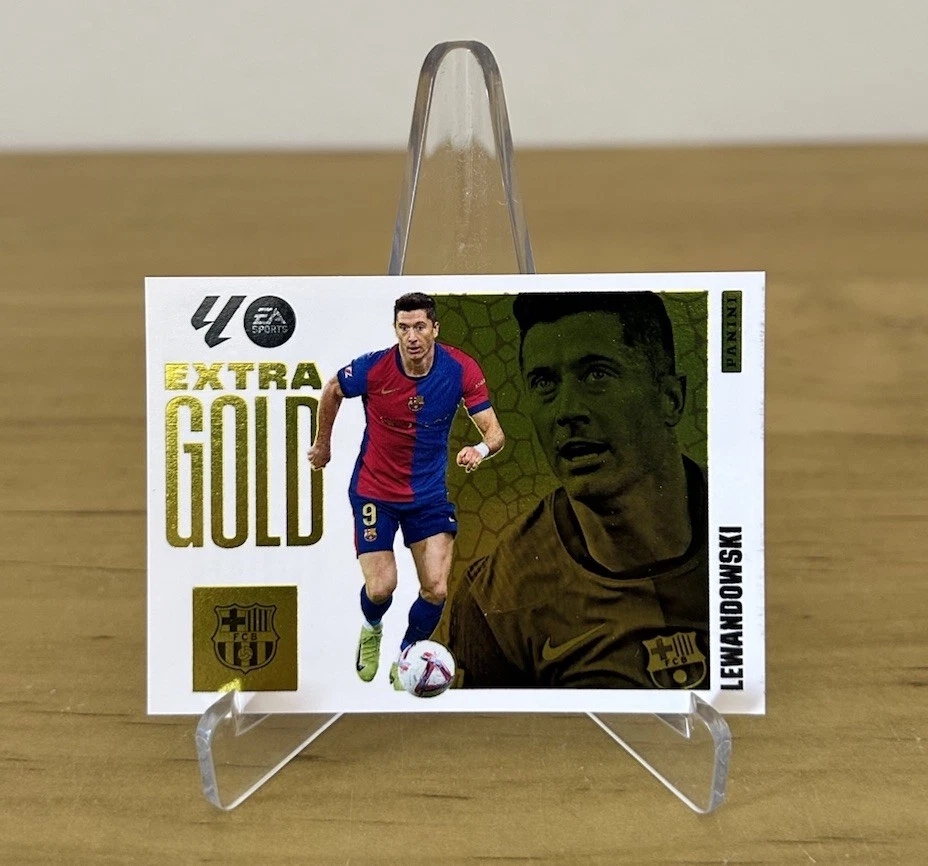 Cromo Lewandowski Extra Gold FC Barcelona LaLiga Este 2025-26 Panini