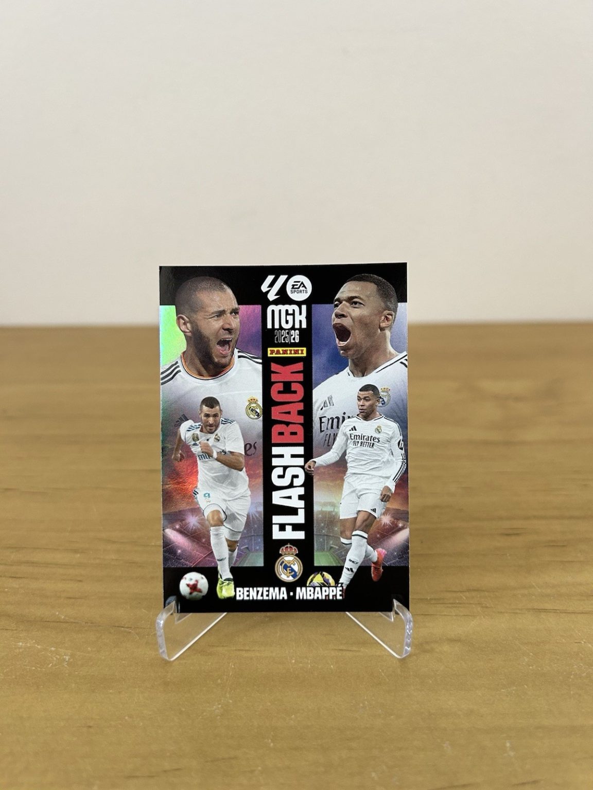 Carta Flashback Benzema y Mbappé Megacracks LaLiga 2025-26 Real Madrid