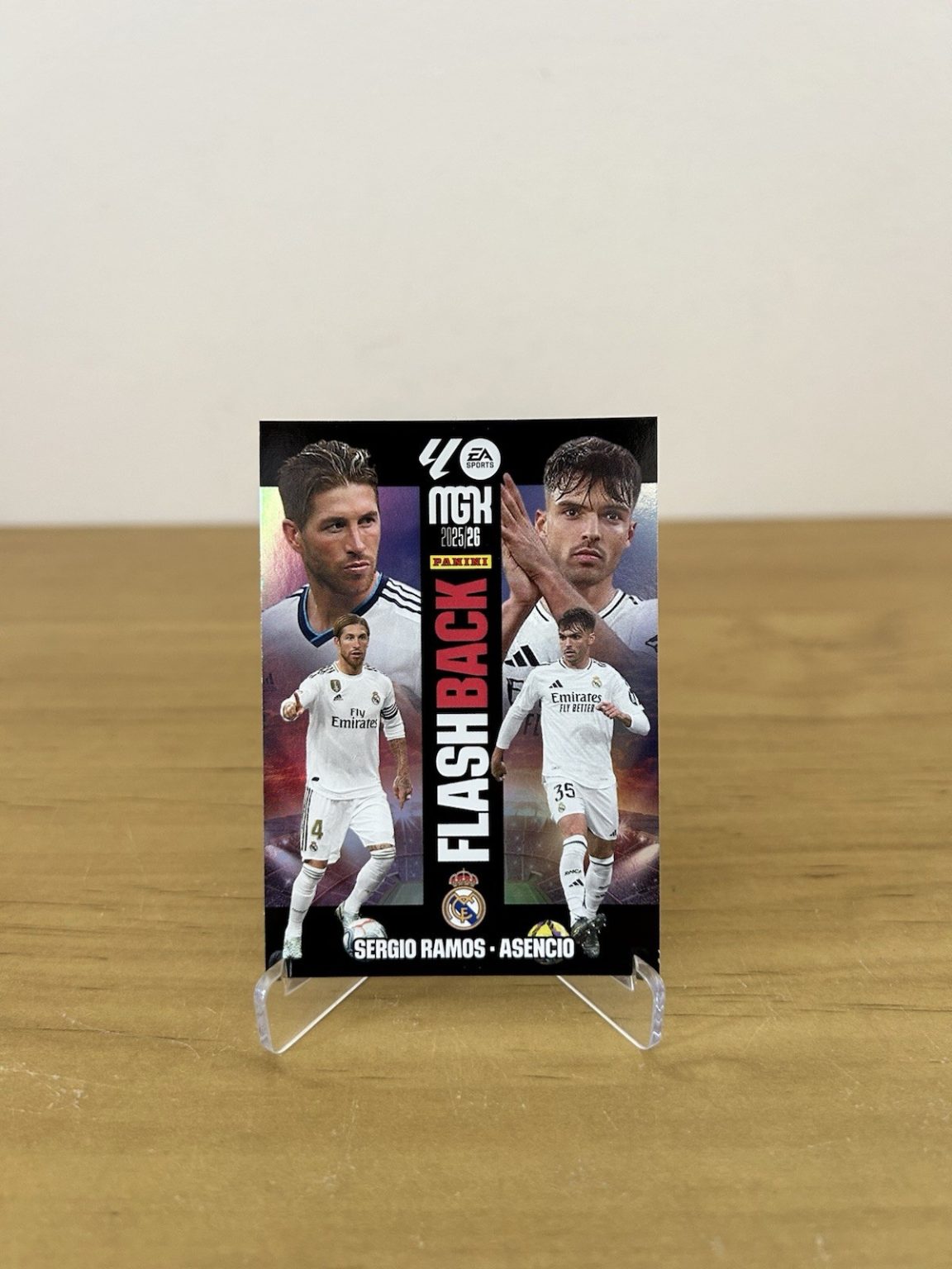 Carta Flashback Sergio Ramos y Asencio Megacracks LaLiga 2025-26 Real Madrid