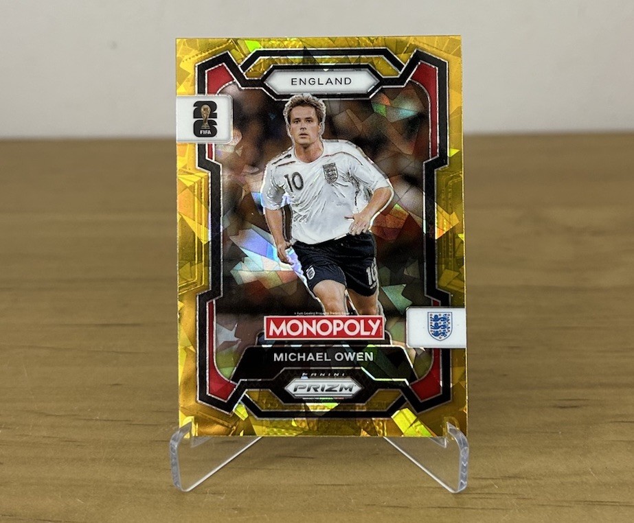 Carta Michael Owen Gold Cracked Ice Panini Prizm Monopoly FIFA World Cup 2026