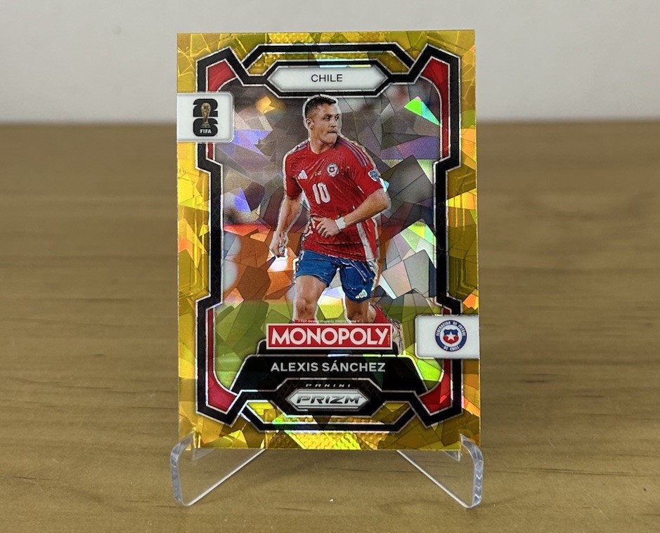 Carta Alexis Sánchez Gold Cracked Ice Panini Prizm Monopoly FIFA World Cup 2026 Chile
