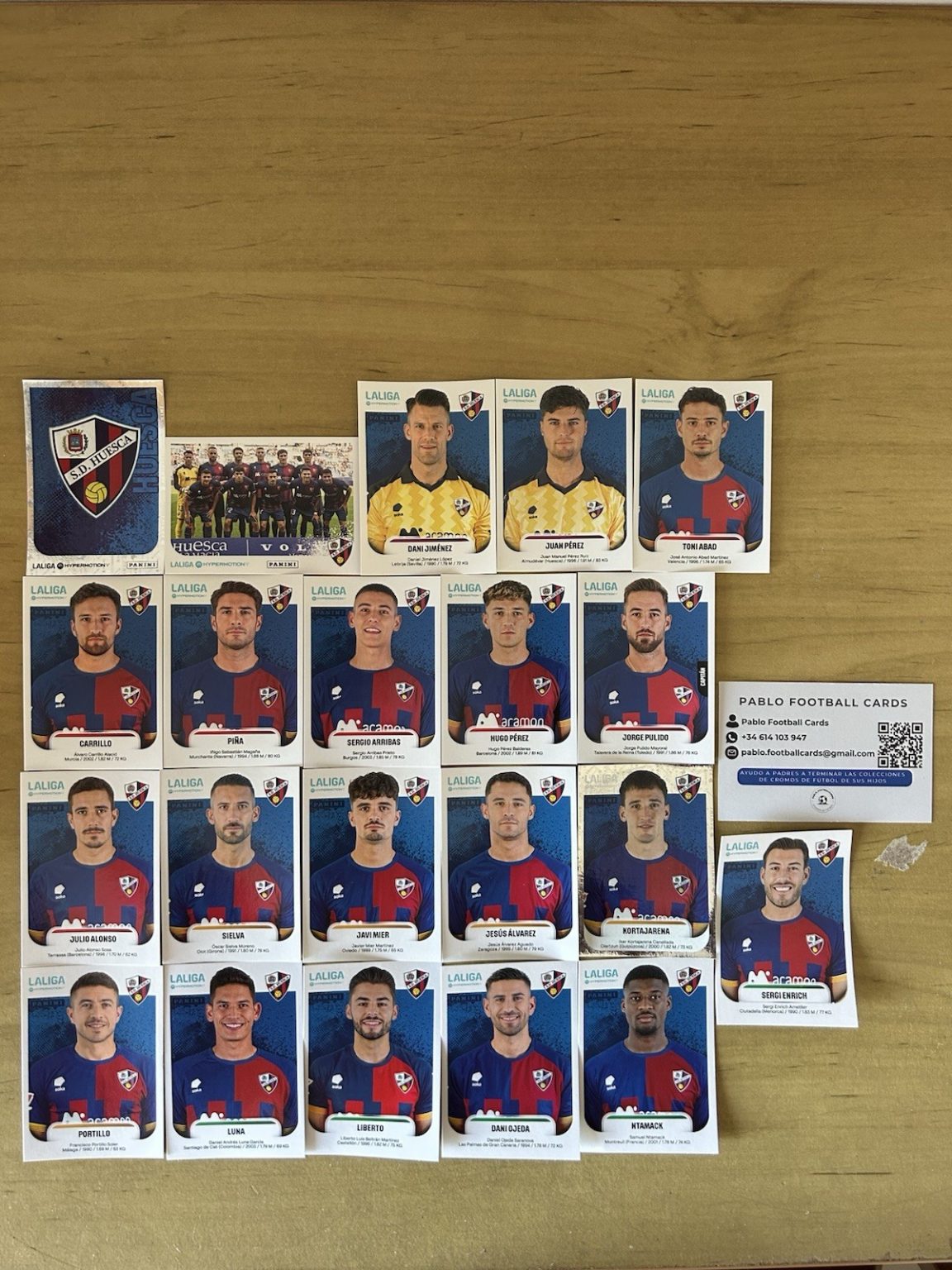 Equipo completo 21 stickers SD Huesca Panini Liga Hypermotion 2025-26