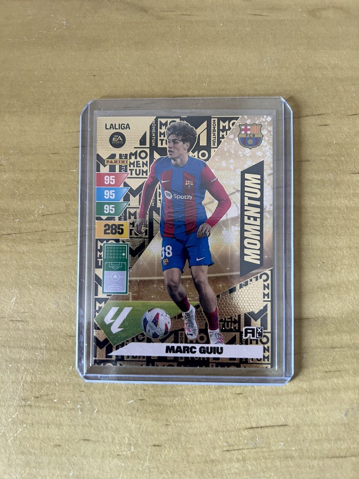 Carta Marc Guiu Momentum Adrenalyn XL LaLiga 2023-24 FC Barcelona