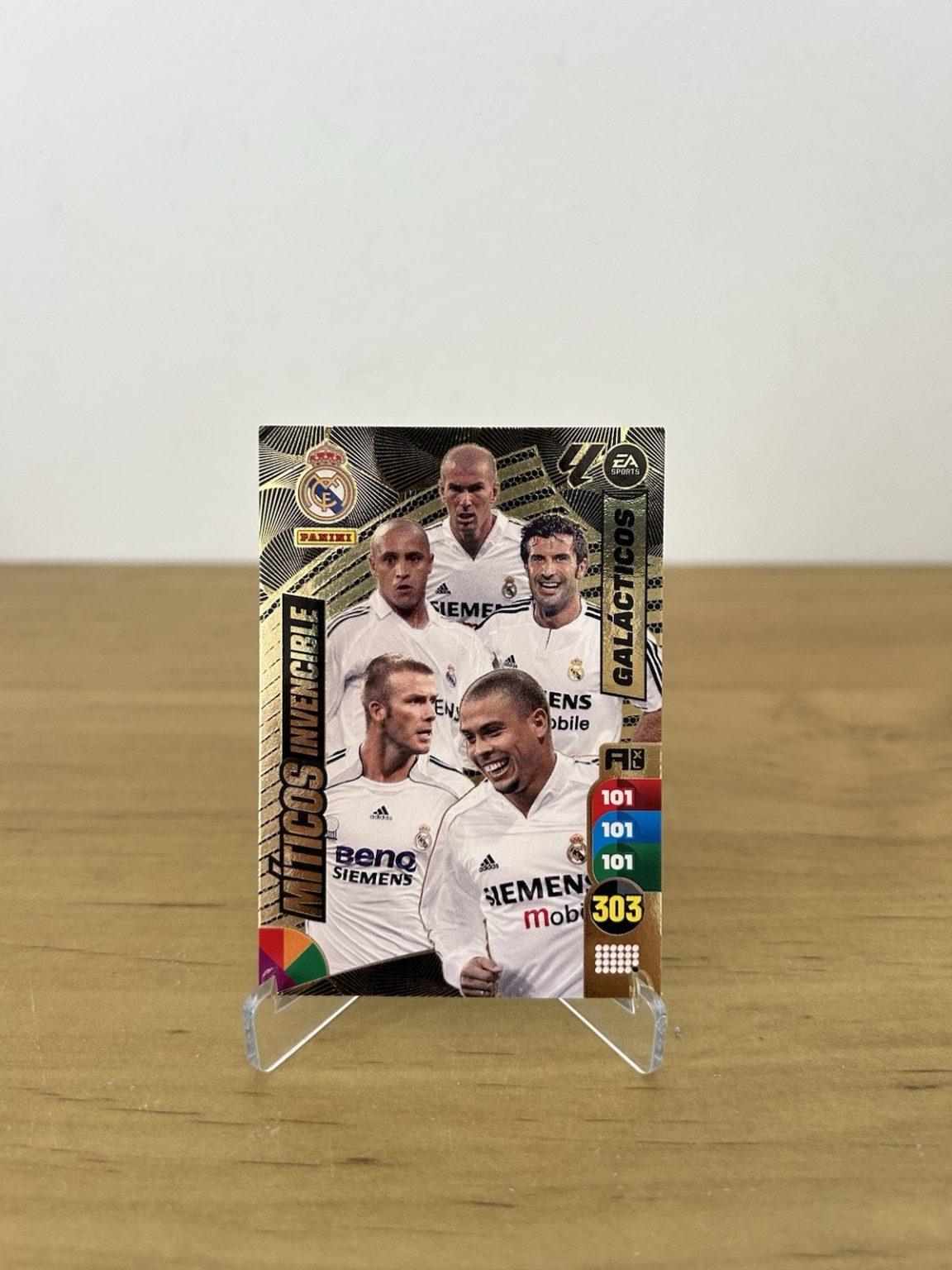Carta Míticos Invencible Galácticos Real Madrid Adrenalyn XL LaLiga 2024-25 Panini