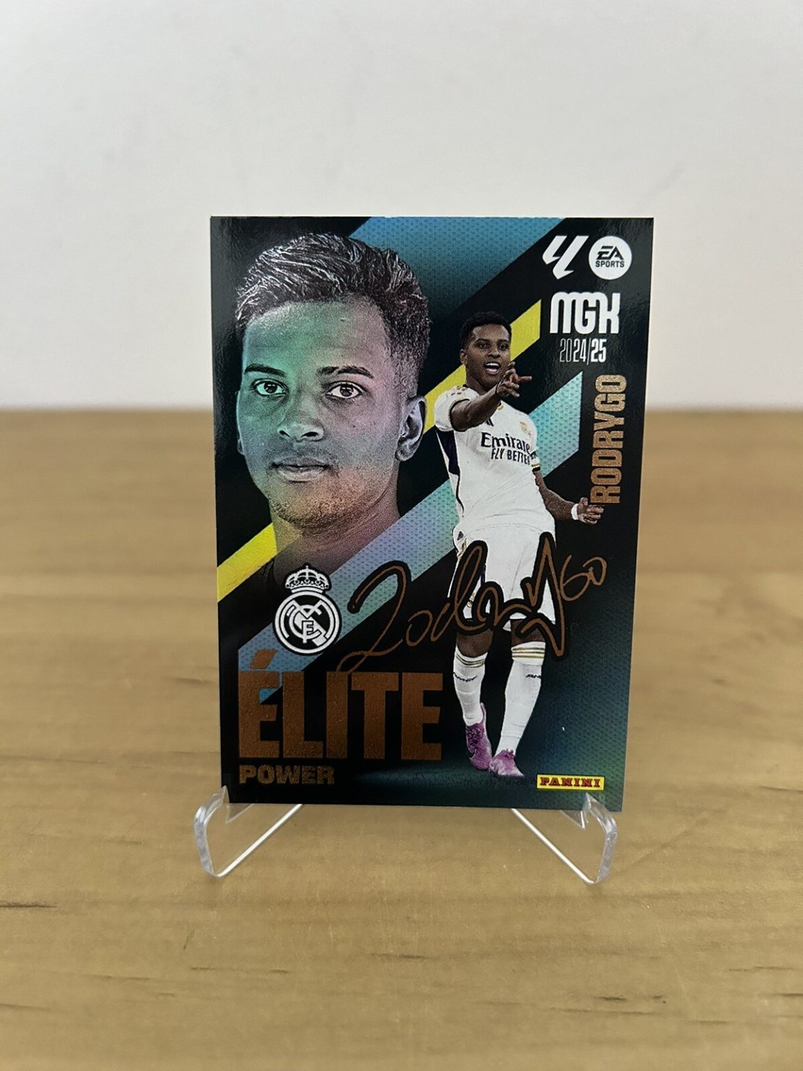 Carta Rodrygo Elite Power 14 Megacracks LaLiga 2024-25 Real Madrid