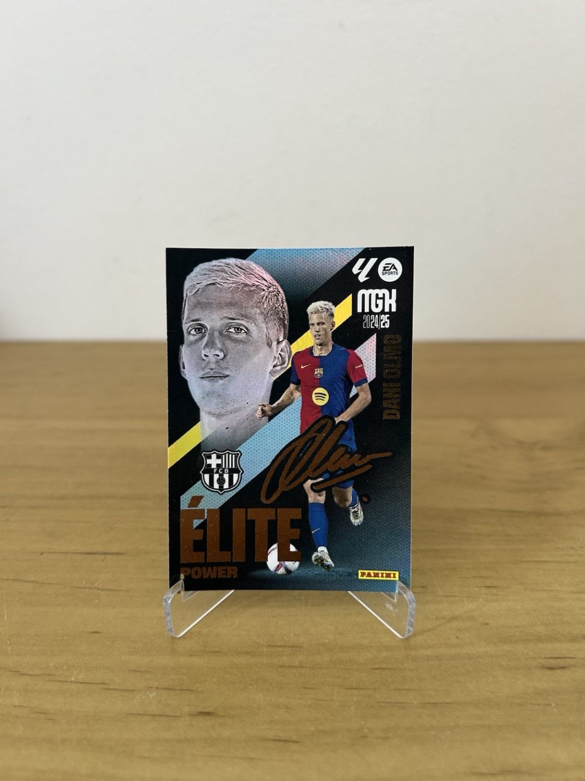 Carta Dani Olmo Elite Power P496 Megacracks LaLiga 2024-25 FC Barcelona