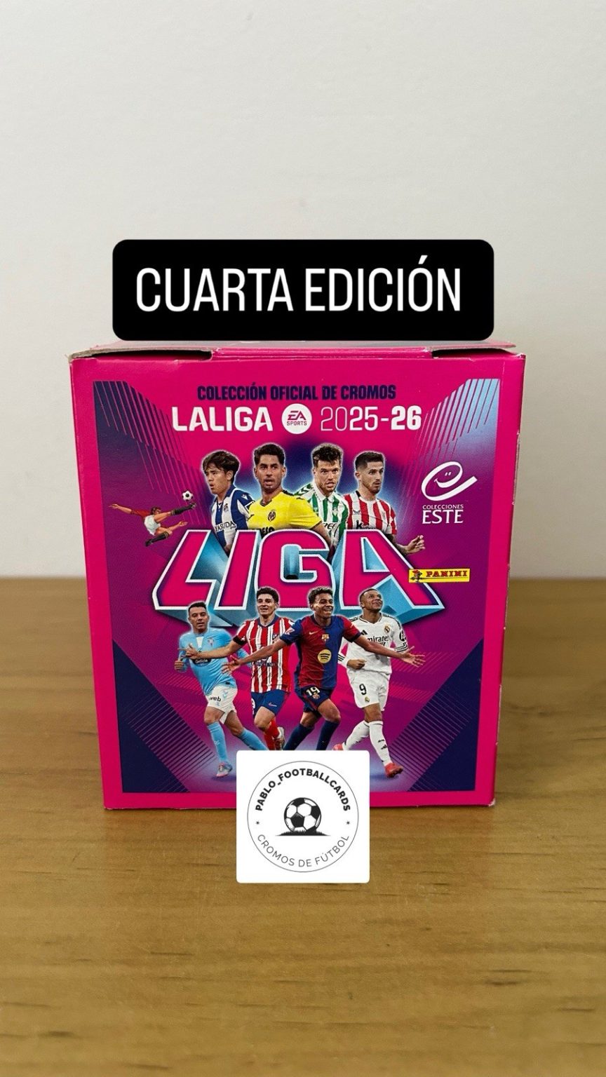 Caja 50 sobres Cuarta Edición LaLiga Este 2025-26 Panini con Dro y Mastantuono