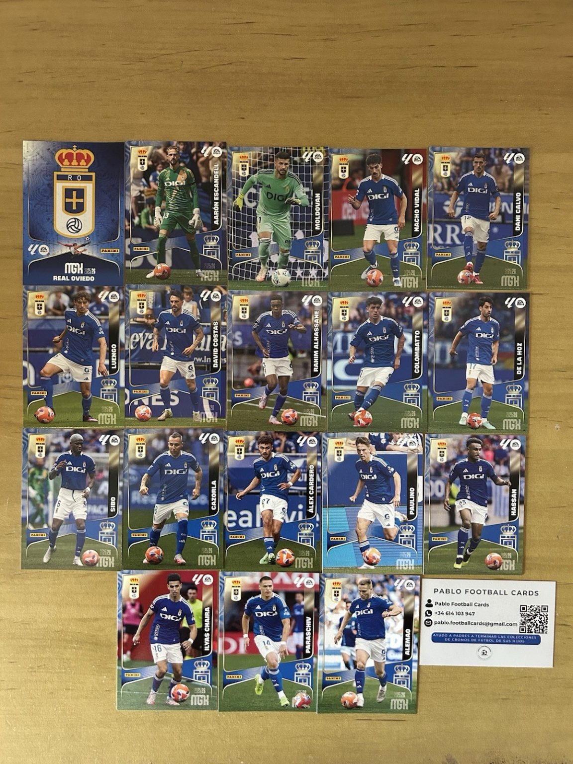 Equipo completo 18 cards Real Oviedo Megacracks LaLiga 2025-26 Panini Santi Cazorla