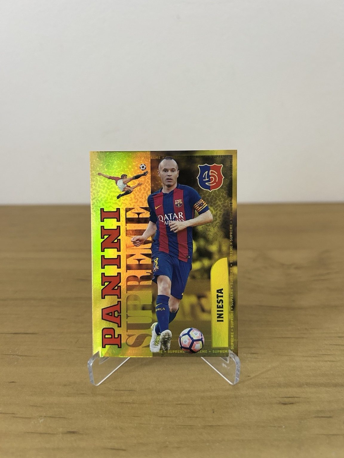 Carta Andrés Iniesta Supreme Gold Panini Club FC Barcelona 2024-25