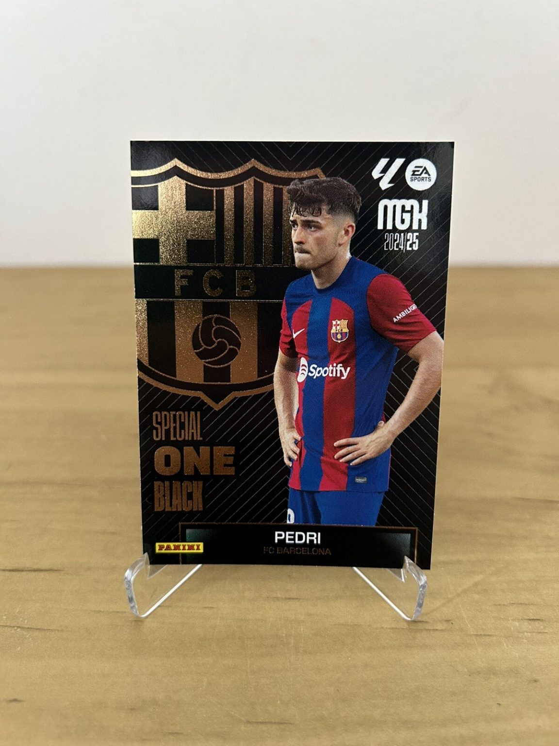 Carta Pedri Special One Black Megacracks LaLiga 2024-25 FC Barcelona