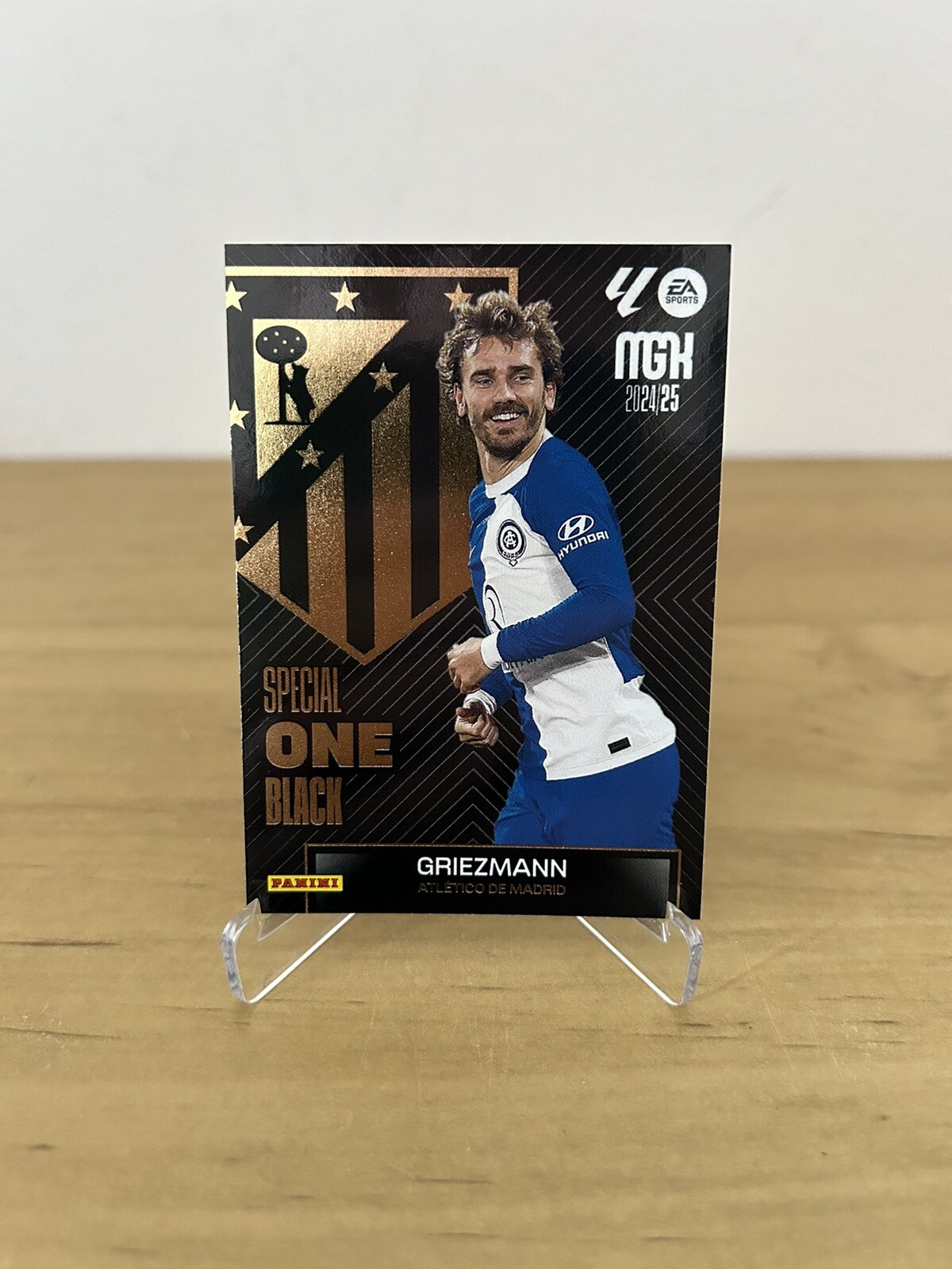 Carta Antoine Griezmann Special One Black Megacracks LaLiga 2024-25 Atlético de Madrid