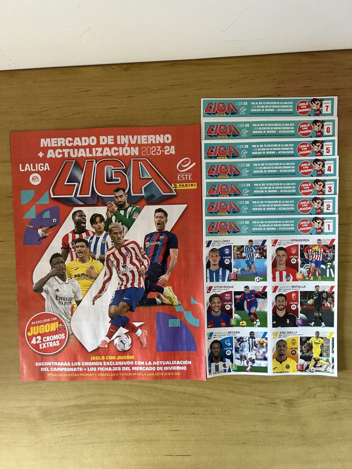 Mercado de Invierno 42 stickers y hoja de álbum LaLiga Este 2023-24 Panini
