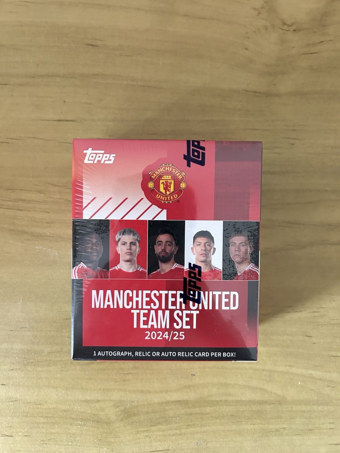 Caja precintada Topps Team Set Manchester United 2024-25 factory sealed