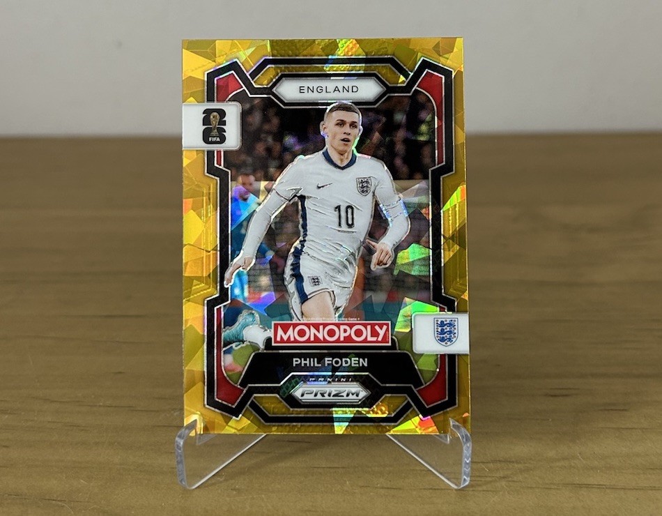Carta Phil Foden Gold Cracked Ice Panini Prizm Monopoly FIFA World Cup 2026 Inglaterra