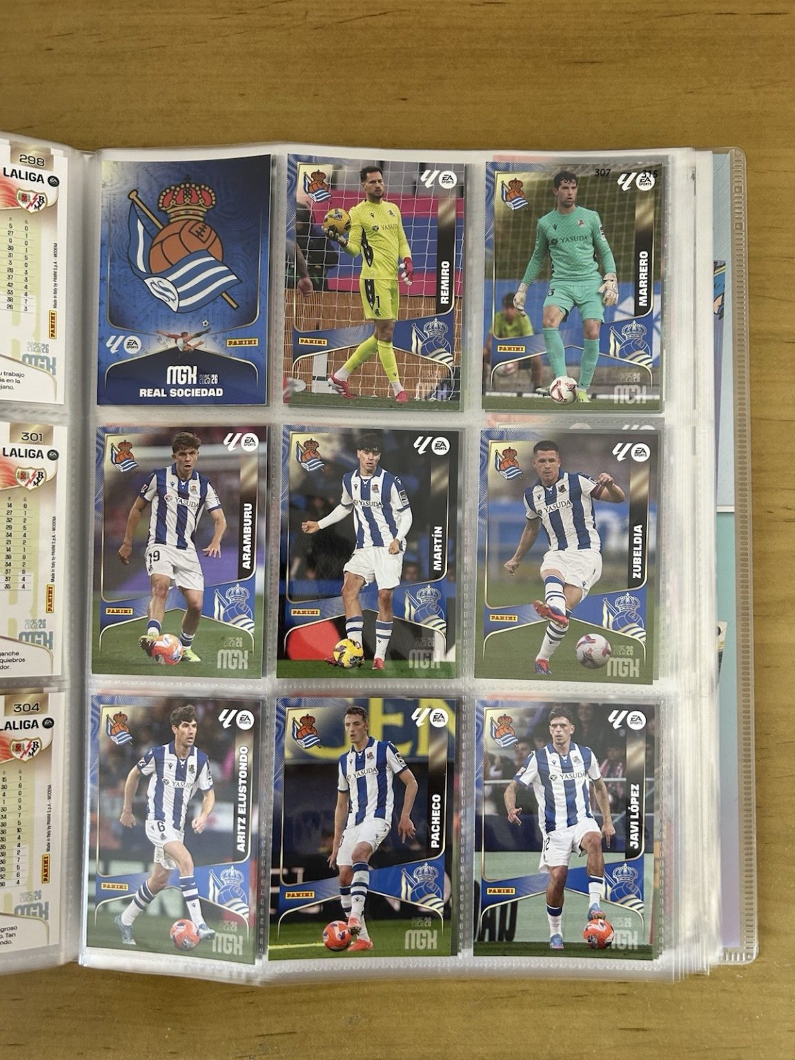 Equipo completo 18 cards Real Sociedad Megacracks LaLiga 2025-26 Panini