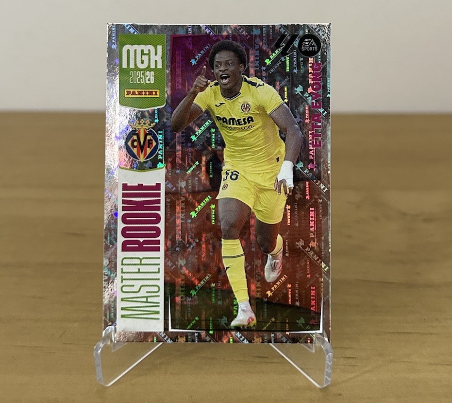 Rookie card Etta Eyong 410 Megacracks LaLiga 2025-26 Panini Villarreal CF