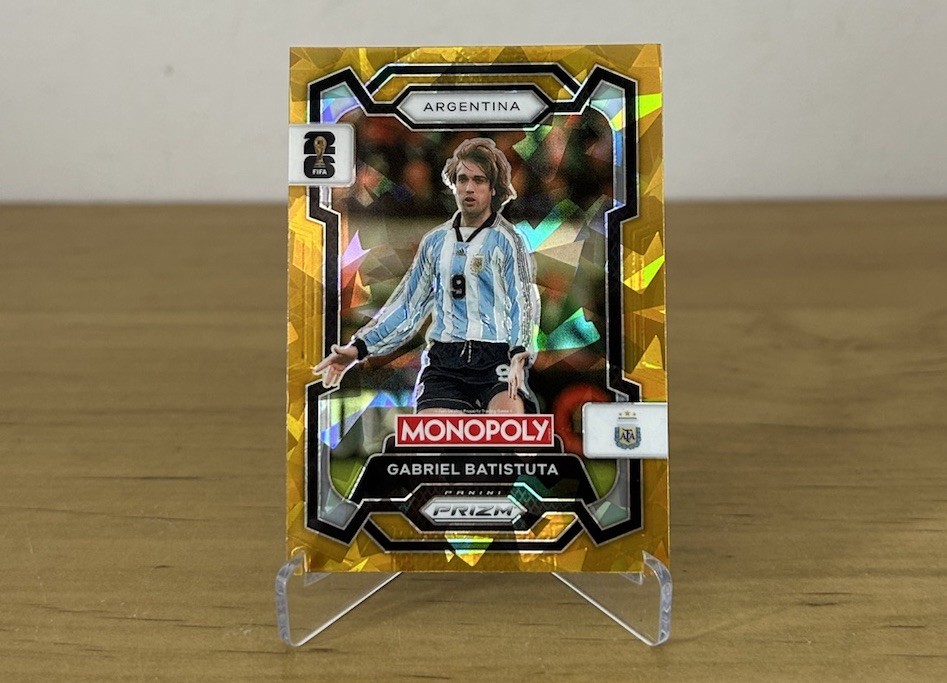Carta Gabriel Batistuta Gold Cracked Ice Panini Prizm Monopoly FIFA World Cup 2026 Argentina