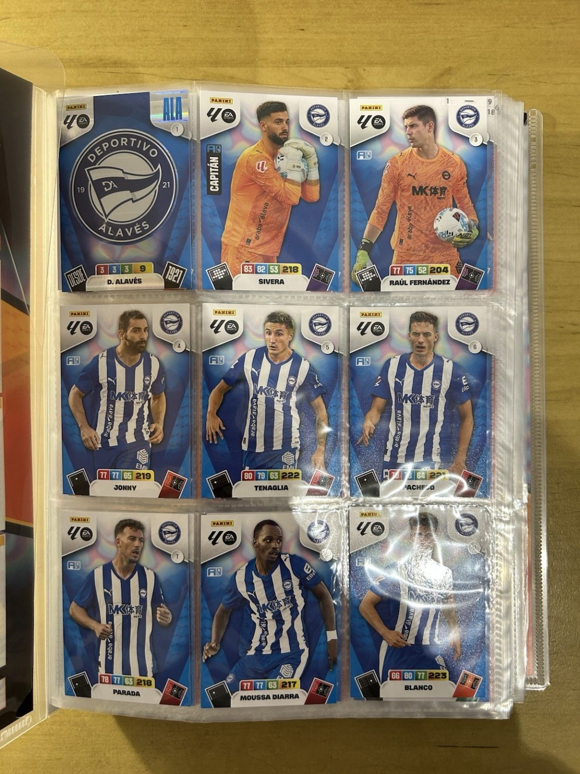 Deportivo Alavés equipo completo 19 cards Adrenalyn XL LaLiga 2025-26 Panini