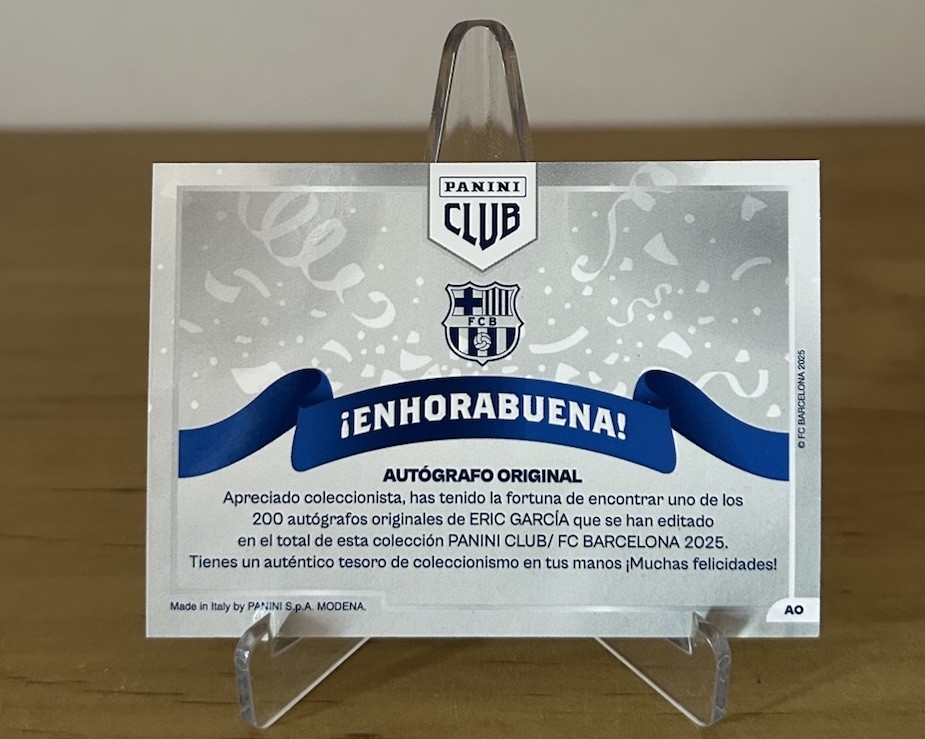 Detalle de la firma de Eric García sobre la carta Panini Club Barça