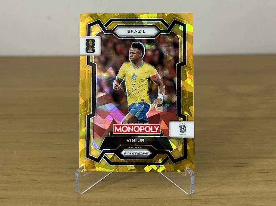 Carta Vinicius Jr Gold Cracked Ice Panini Prizm Monopoly FIFA World Cup 2026