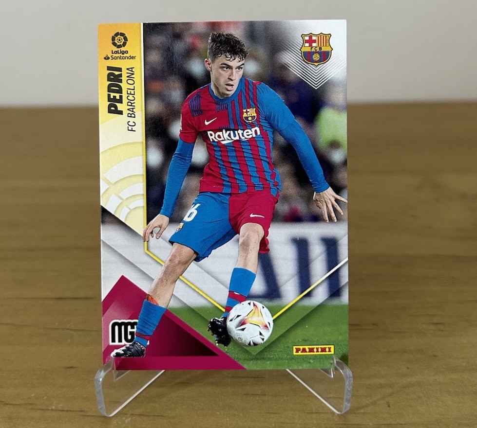 Pedri 77 FC Barcelona Megacracks LaLiga 2022-23 Panini