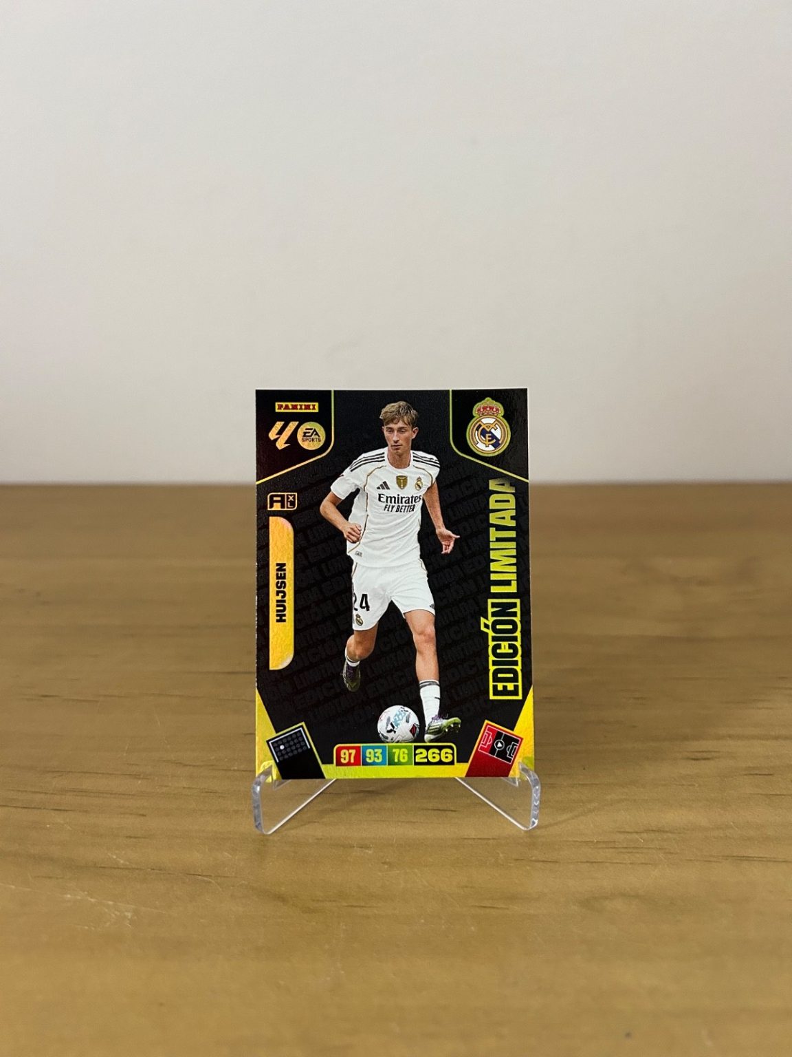Dean Huijsen Edición Limitada Adrenalyn XL LaLiga 2025-26 Panini Real Madrid
