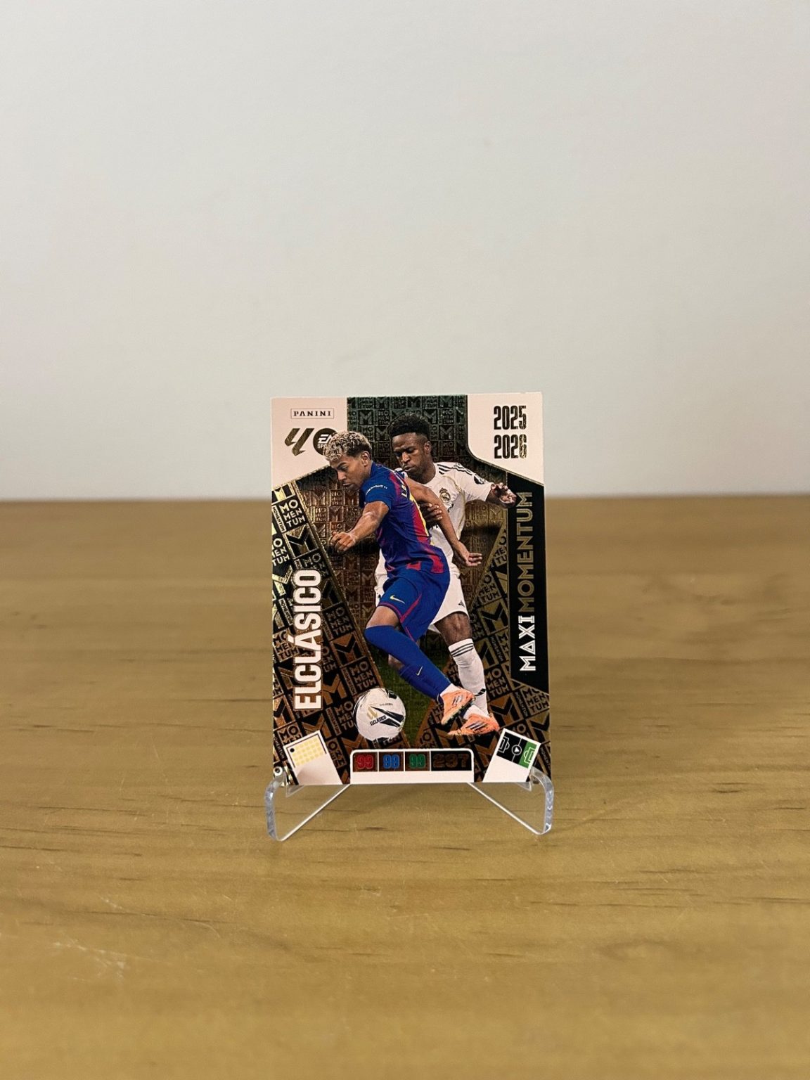 Maxi Momentum ElClásico Lamine Yamal y Vinicius Adrenalyn XL LaLiga 2025-26 Panini