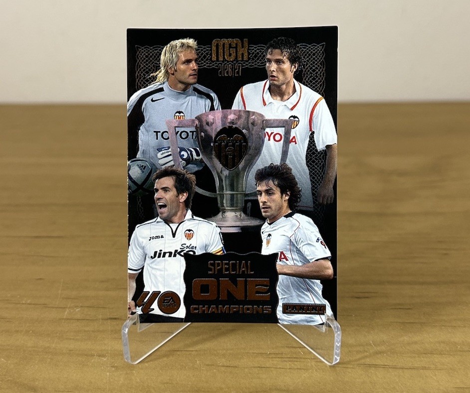 Special One Champions Valencia CF Megacracks LaLiga 2026-27 Panini